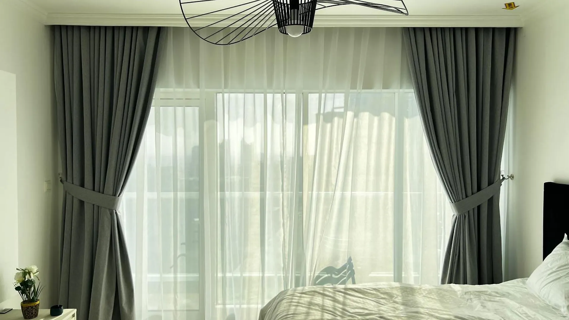 Apartment Brand New Modern Studio High Floor Near Burj Dubai